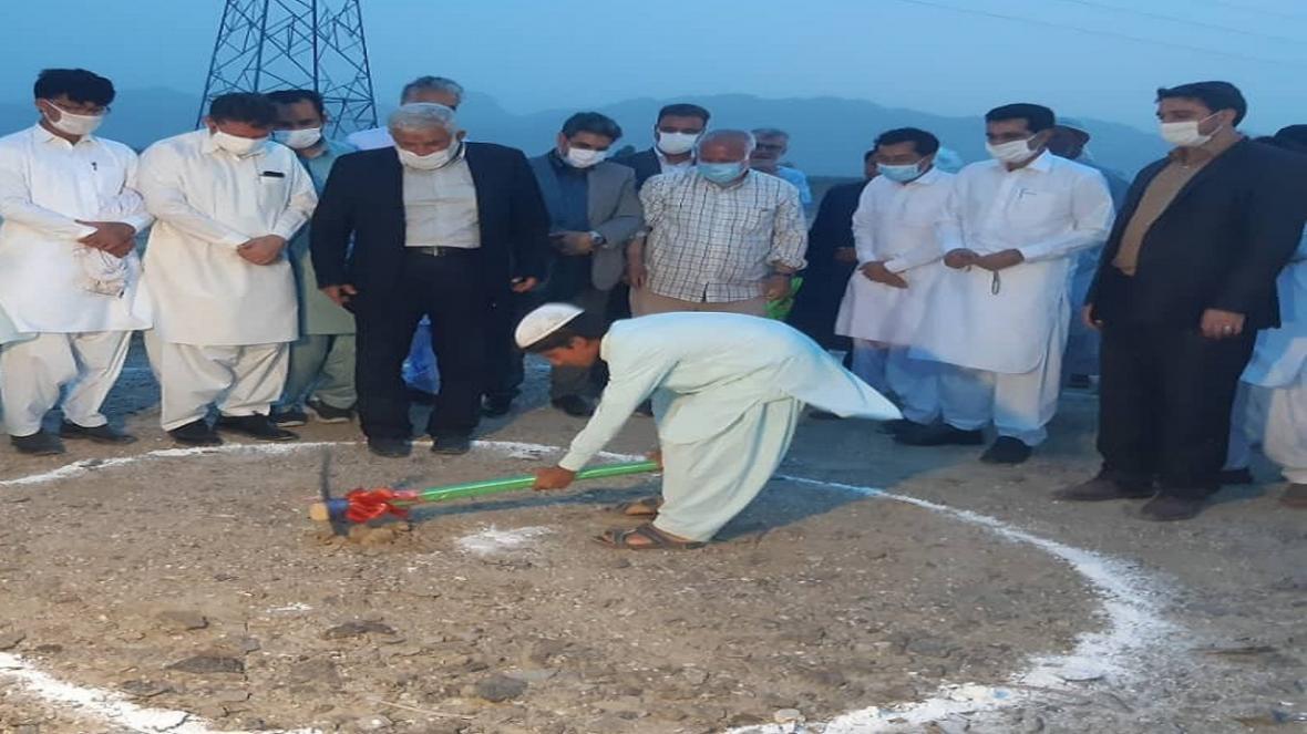 کلنگ ساخت پنج مدرسه در شهرستان سرباز به زمین زده شد کلنگ ساخت پنج مدرسه در شهرستان سرباز به زمین زده شد