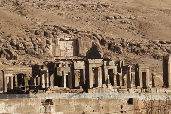 طراحی سایت: ایجاد سایت موزه بنای تاریخی تل آجری فارس