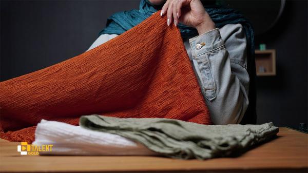 بررسی شال زنانه مدل پفکی؛ رنگ بندی متنوع با قیمت استثنائی آنالیز شال زنانه مدل پفکی؛ رنگ بندی متنوع با قیمت استثنائی