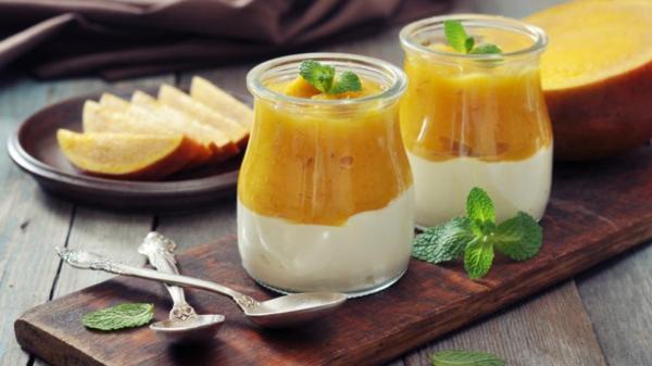 طرز تهیه 2 دسر خوشمزه و مجلسی با انبه؛ پودینگ انبه و پاناکوتای طرز تهیه 2 دسر خوشمزه و مجلسی با انبه؛ پودینگ انبه و پاناکوتای انبه